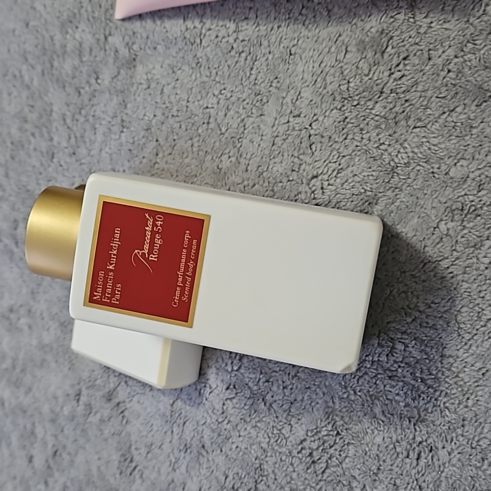 Maison Francis Kurkdjian Paris 8.5